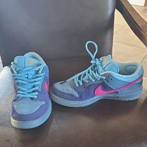 Nike Kids Low-Top Sneakers in Teal and Hot Pink